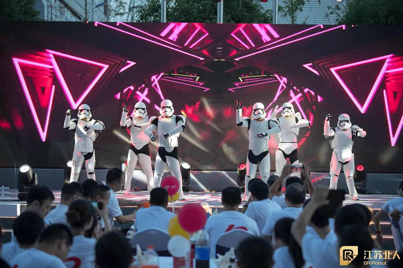 积行十载 合创新生——云顶国际十周年庆典盛大开幕！