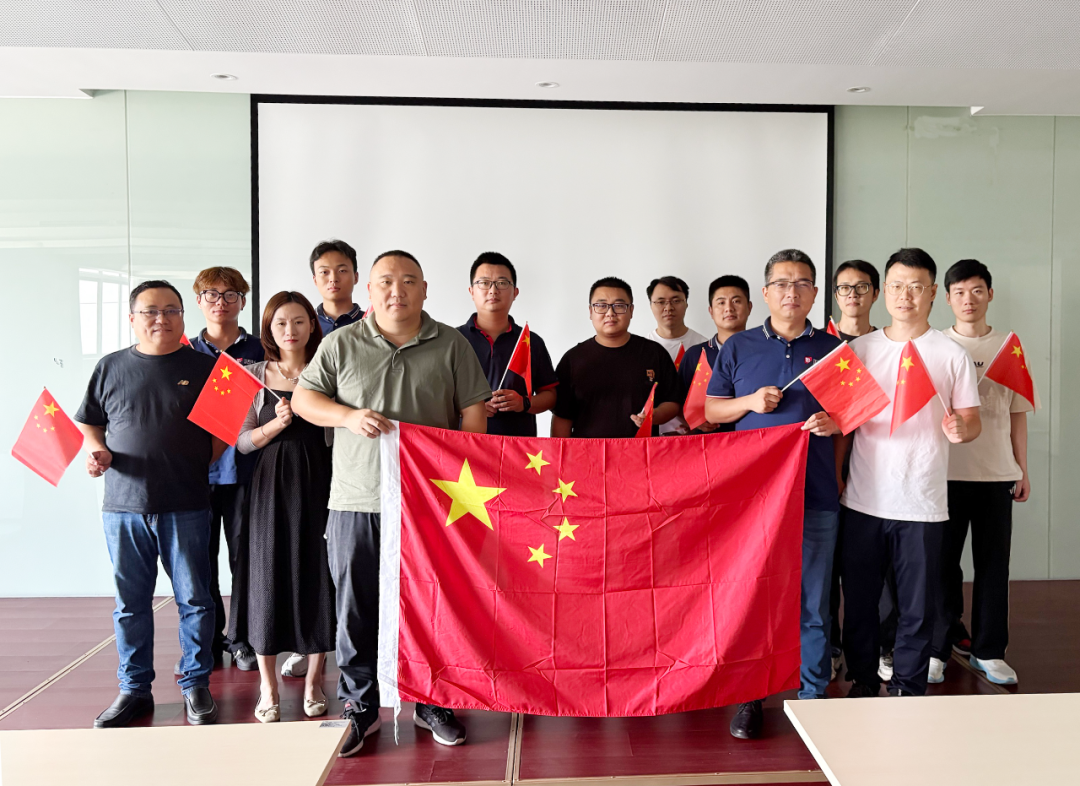 愿以吾辈之青春 捍卫盛世之中华 | 云顶国际组织观看九三阅兵仪式